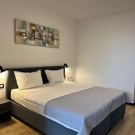 Crolivia Apartments Near Arena, Center Of Pula Bagian luar foto